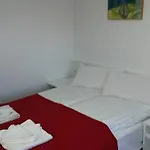 Hostal Cubelles 3*