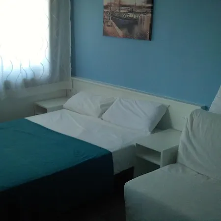 Gæstehus Hostal Cubelles *