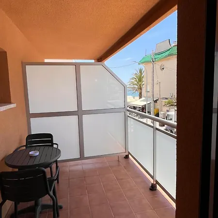 Hostal Cubelles 3* Cubelles