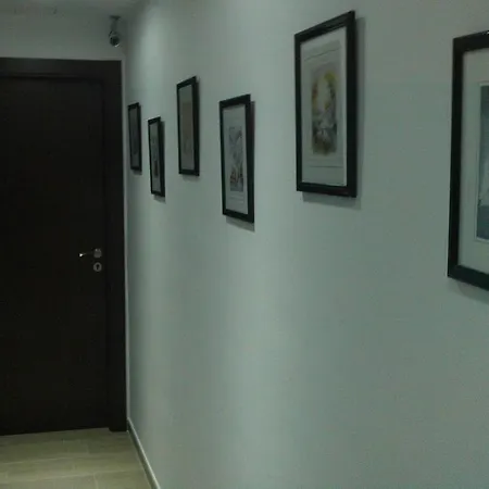 Guest house Hostal Cubelles