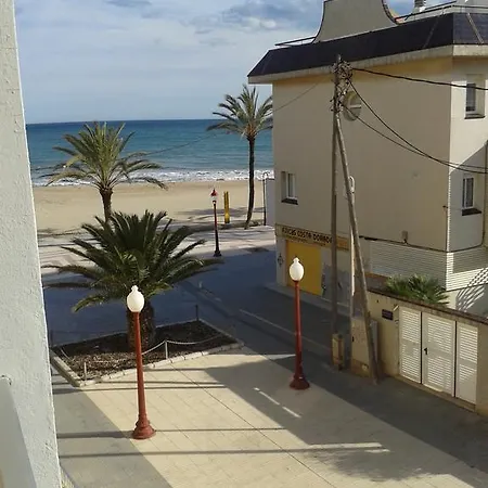 Hostal Cubelles 3* Cubelles