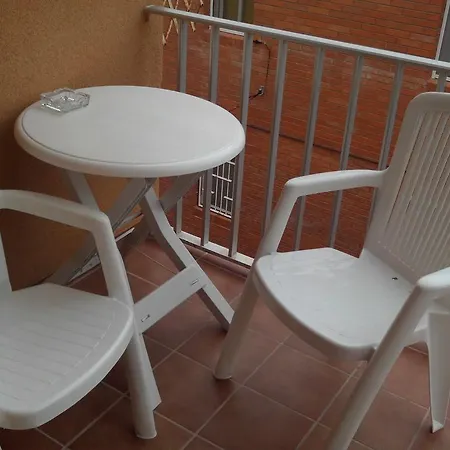 Hostal Cubelles