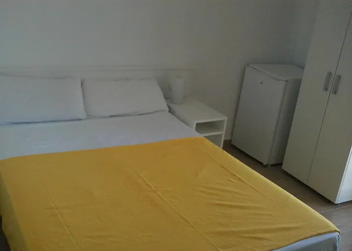 库韦利亚斯旅馆 招待所 3*