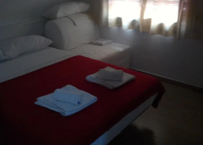 게스트하우스 Hostal Cubelles